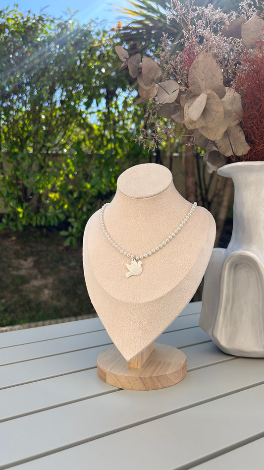 Wings of Grace: Pearl Necklace with Mother-of-Pearl Bird Pendant